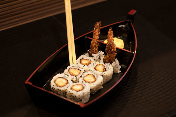 URA MAKI DE LANGOSTINOS